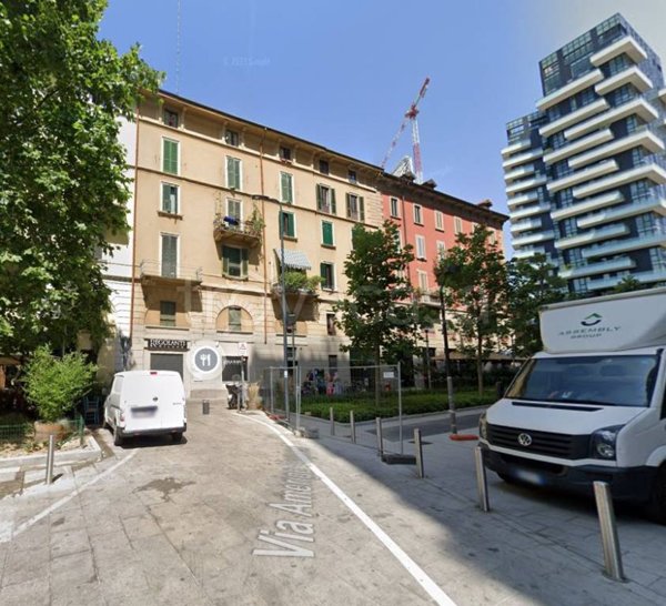 appartamento in vendita a Milano in zona Porta Nuova