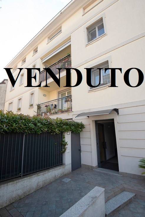 appartamento in vendita a Milano in zona Baggio