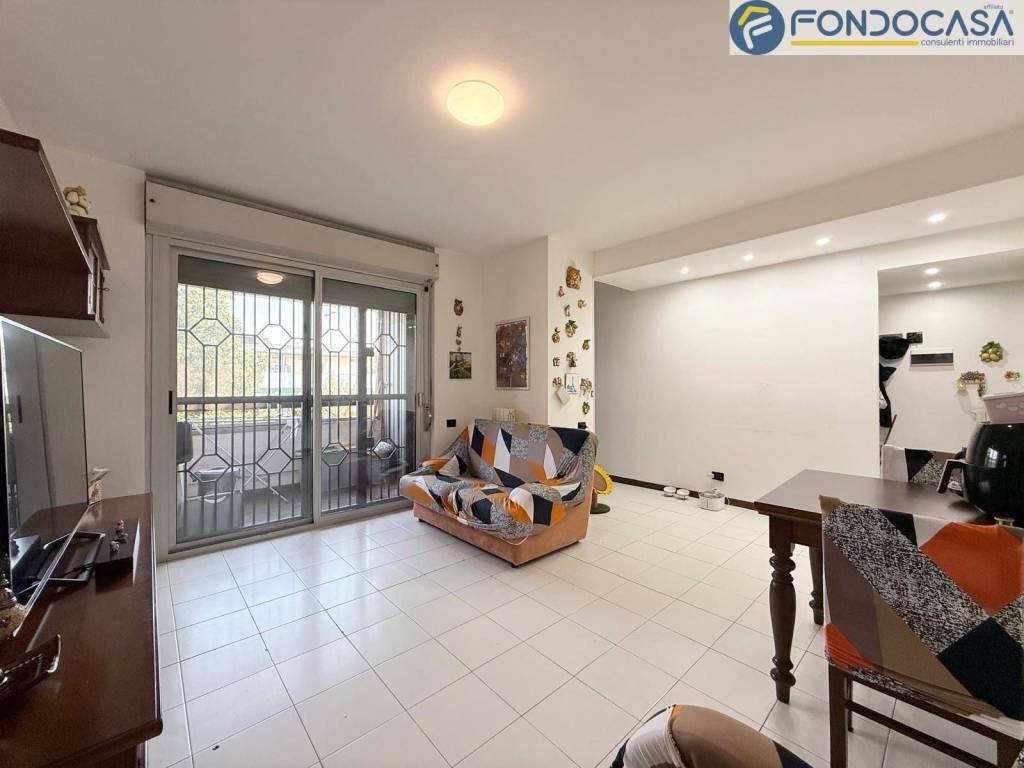 appartamento in vendita a Milano in zona Barona