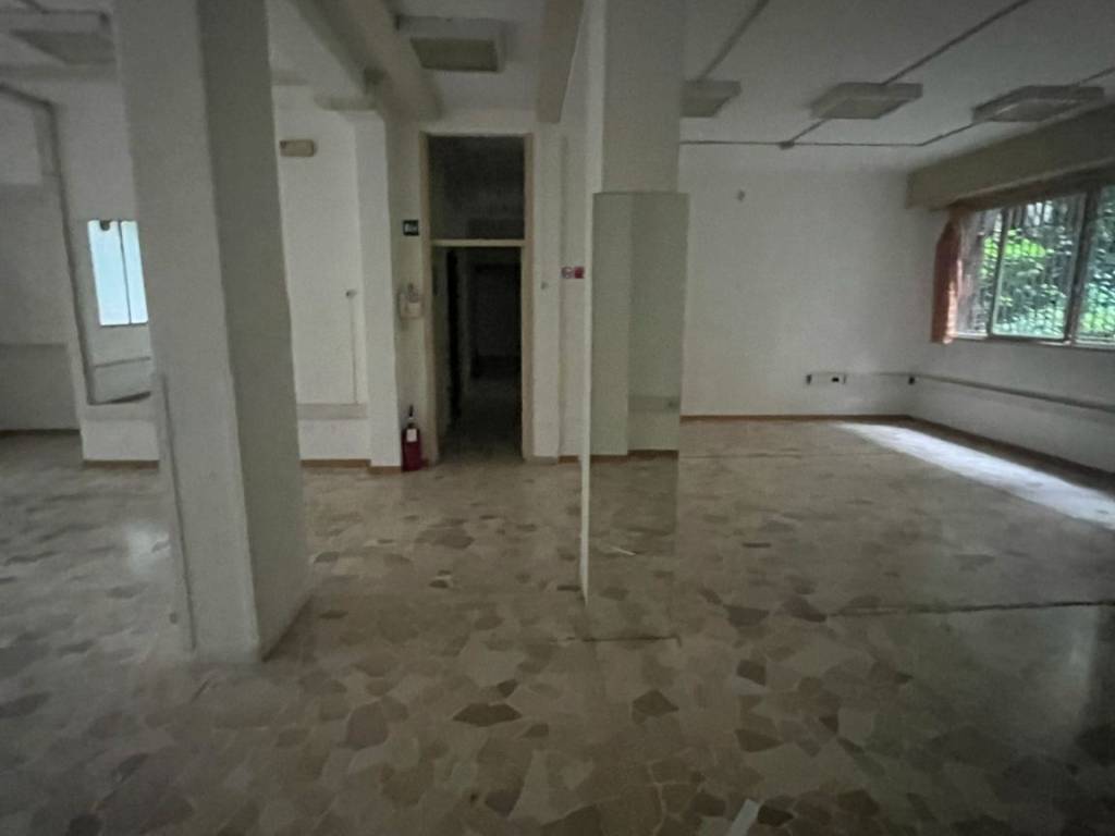 ufficio in vendita a Milano in zona Porta Ticinese