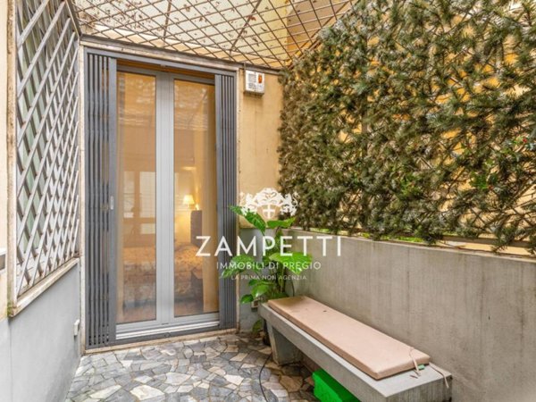 appartamento in vendita a Milano in zona Porta Garibaldi