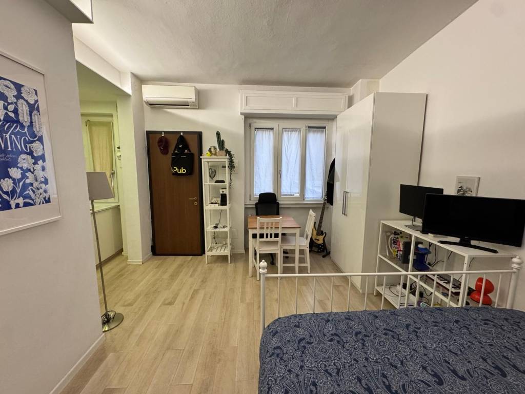 appartamento in vendita a Milano in zona Porta Genova