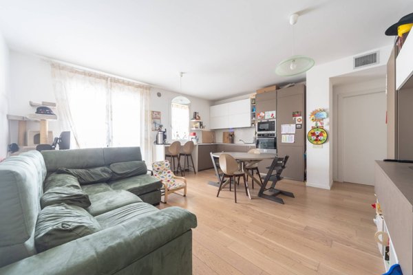 appartamento in vendita a Milano in zona Vigentino