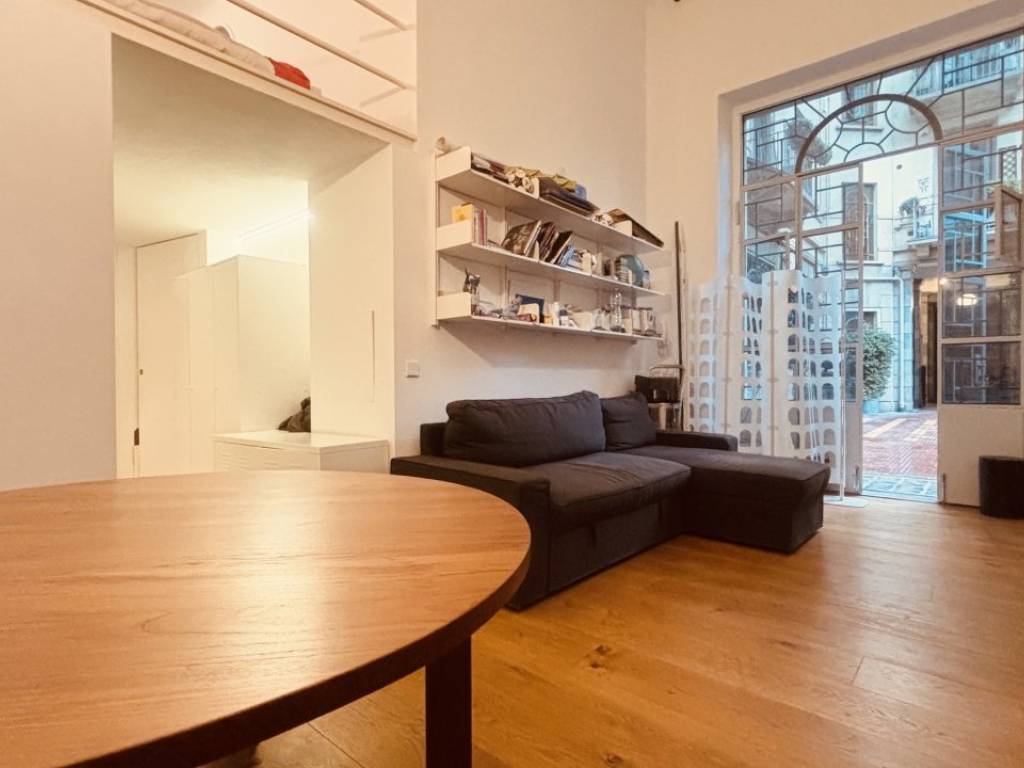 appartamento in vendita a Milano in zona Porta Garibaldi