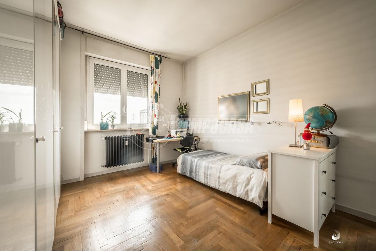 appartamento in vendita a Milano in zona Vigentino