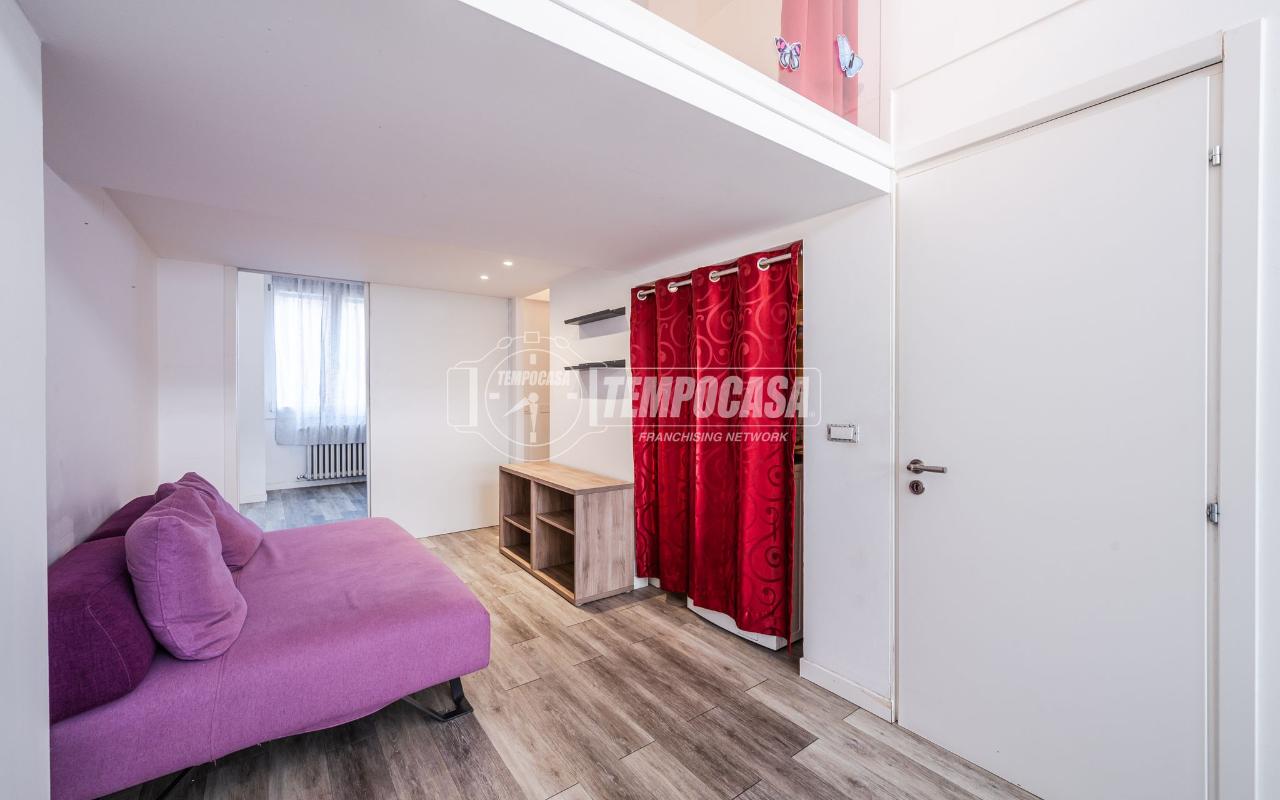 appartamento in vendita a Milano in zona Vigentino