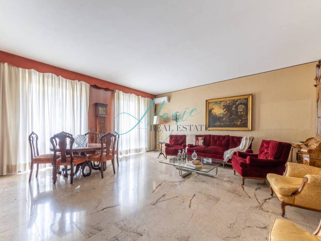 appartamento in vendita a Milano in zona Il Portello