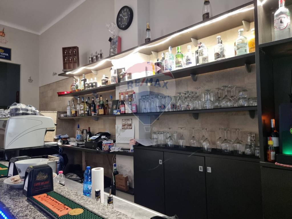 negozio in vendita a Milano in zona Bicocca