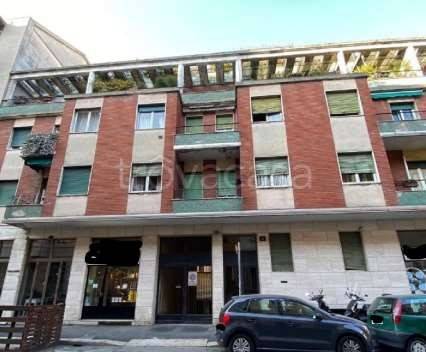 appartamento in vendita a Milano in zona Piazzale Lodi