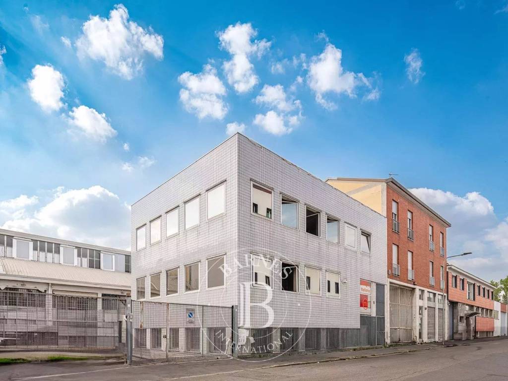 appartamento in vendita a Milano in zona Corvetto