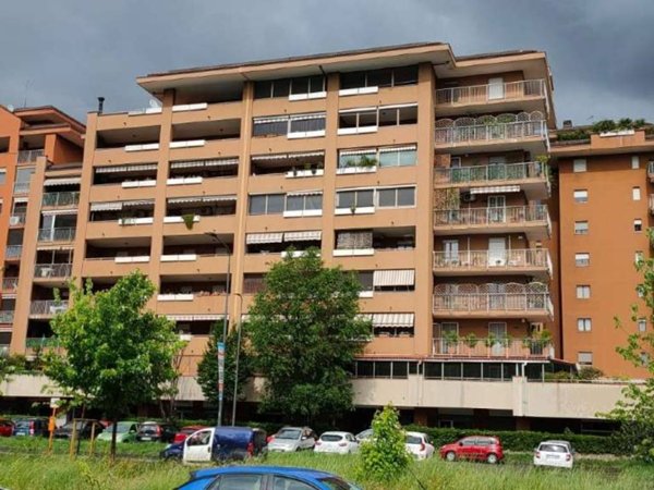 appartamento in vendita a Milano in zona Adriano