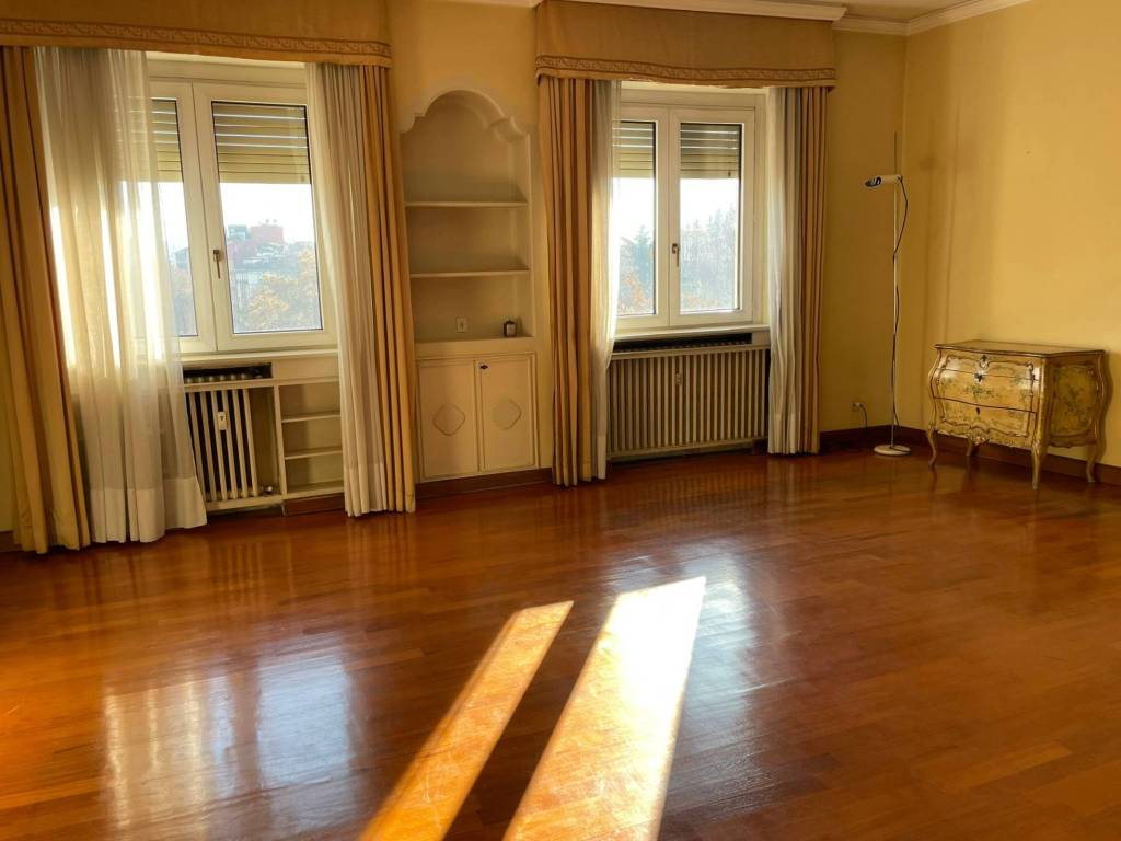appartamento in vendita a Milano in zona Il Portello