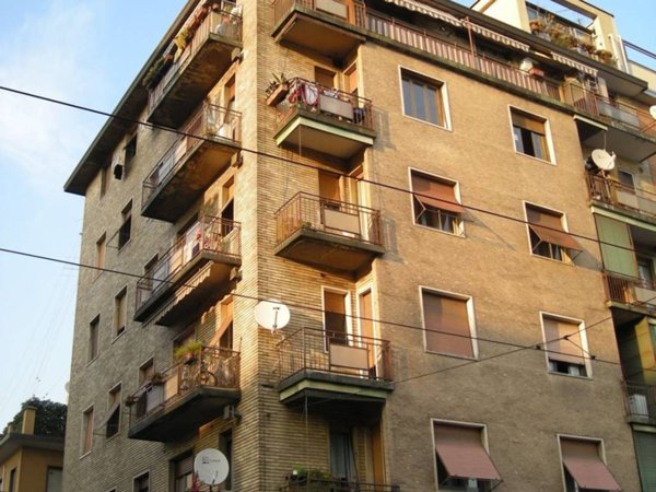 appartamento in vendita a Milano in zona Piazzale Lodi