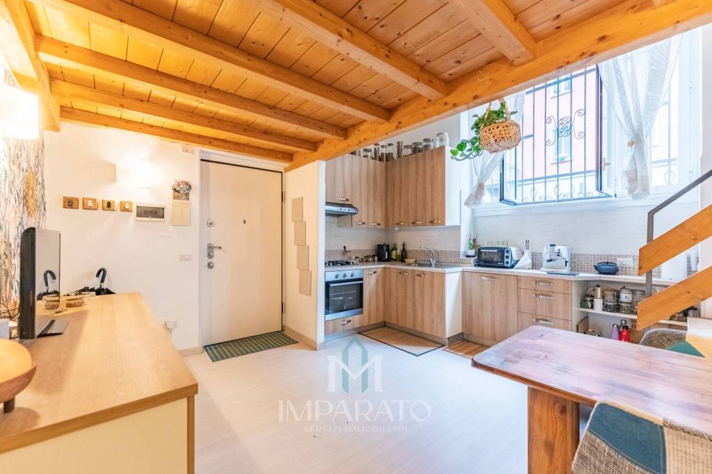appartamento in vendita a Milano in zona Isola
