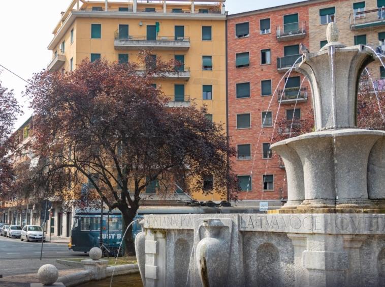 appartamento in vendita a Milano in zona Cagnola