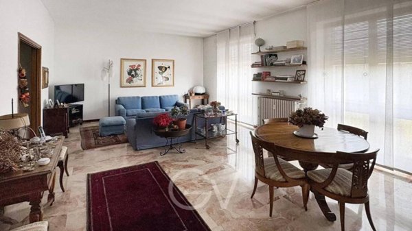 appartamento in vendita a Milano in zona Sant'Ambrogio