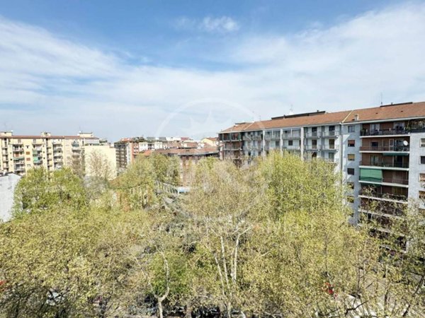 appartamento in vendita a Milano in zona Isola