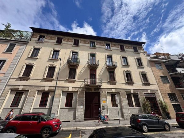 appartamento in vendita a Milano in zona Isola