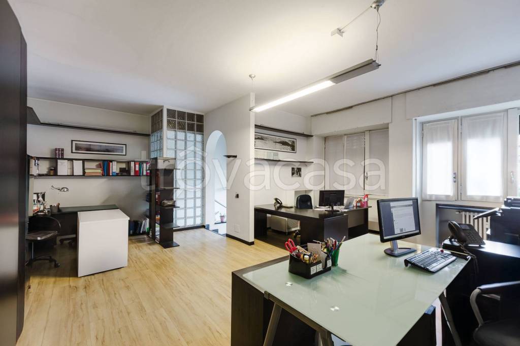 appartamento in vendita a Milano in zona Il Portello