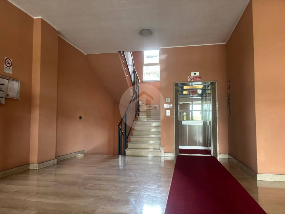 appartamento in vendita a Milano in zona Adriano