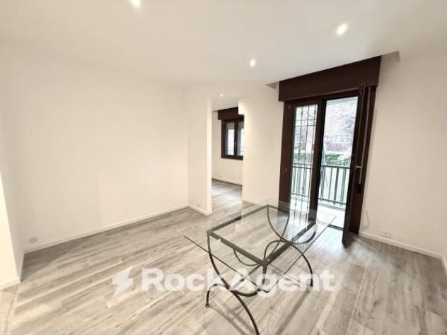 appartamento in vendita a Milano in zona Molino Dorino