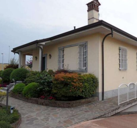 casa indipendente in vendita a Milano
