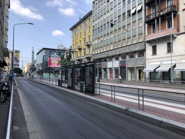 locale commerciale in vendita a Milano in zona XXII Marzo
