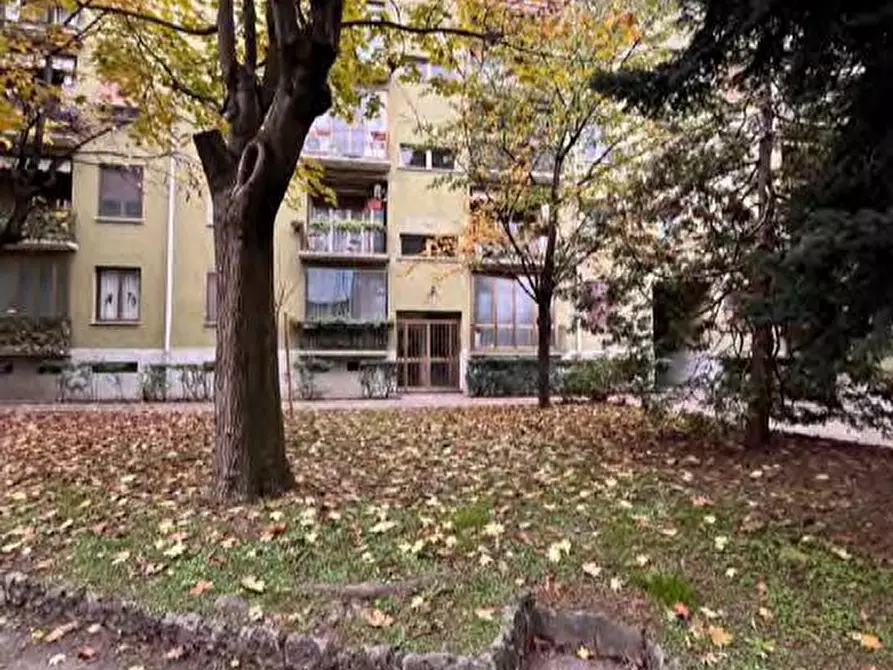 appartamento in vendita a Milano in zona Forze Armate
