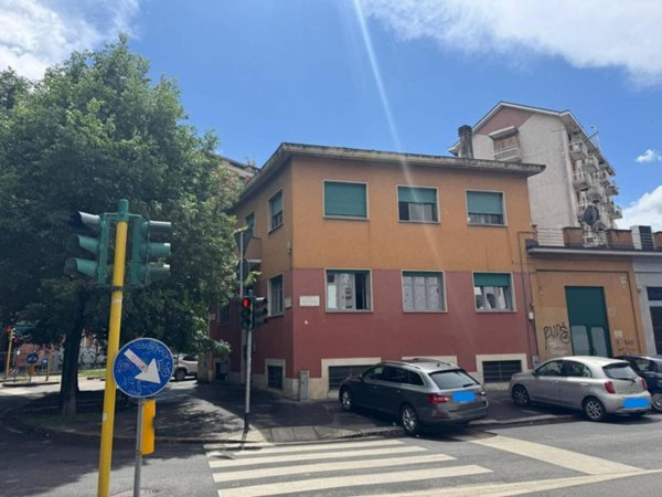 appartamento in vendita a Milano in zona Stadera