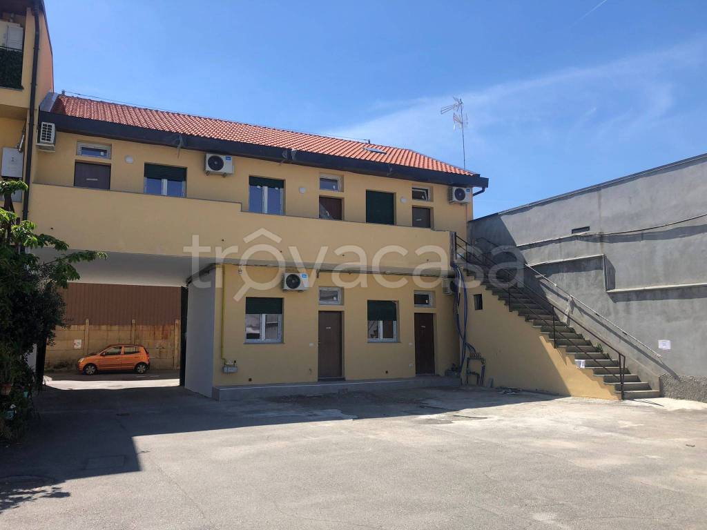 appartamento in vendita a Milano in zona Affori