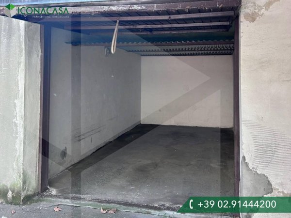 appartamento in vendita a Milano in zona Montalbino