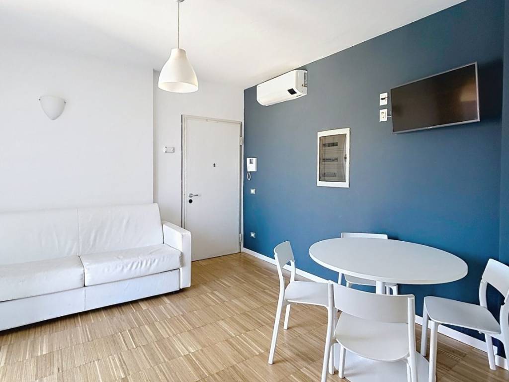 appartamento in vendita a Milano in zona Adriano