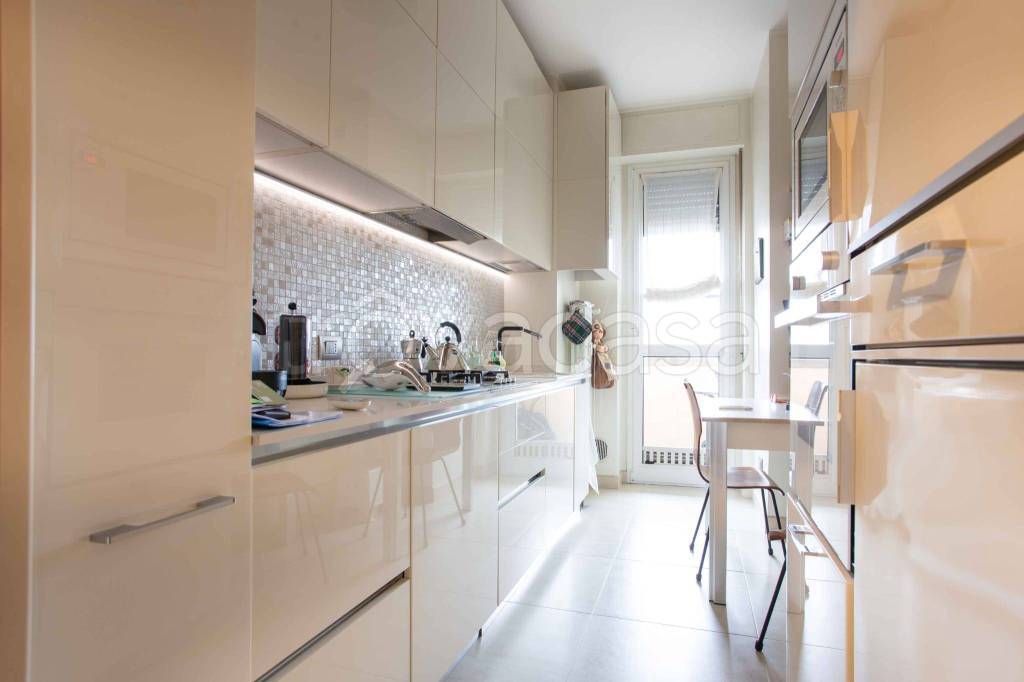 appartamento in vendita a Milano in zona Vigentino