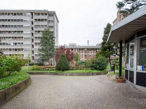 appartamento in vendita a Milano in zona Vigentino