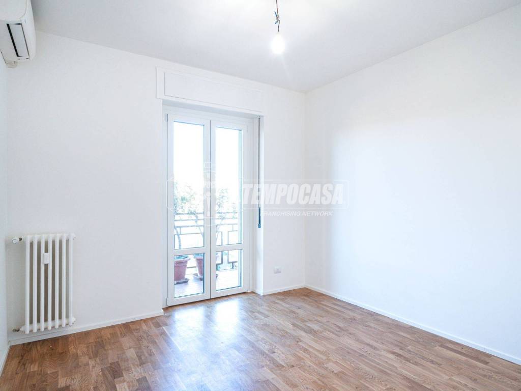 appartamento in vendita a Milano in zona Corvetto