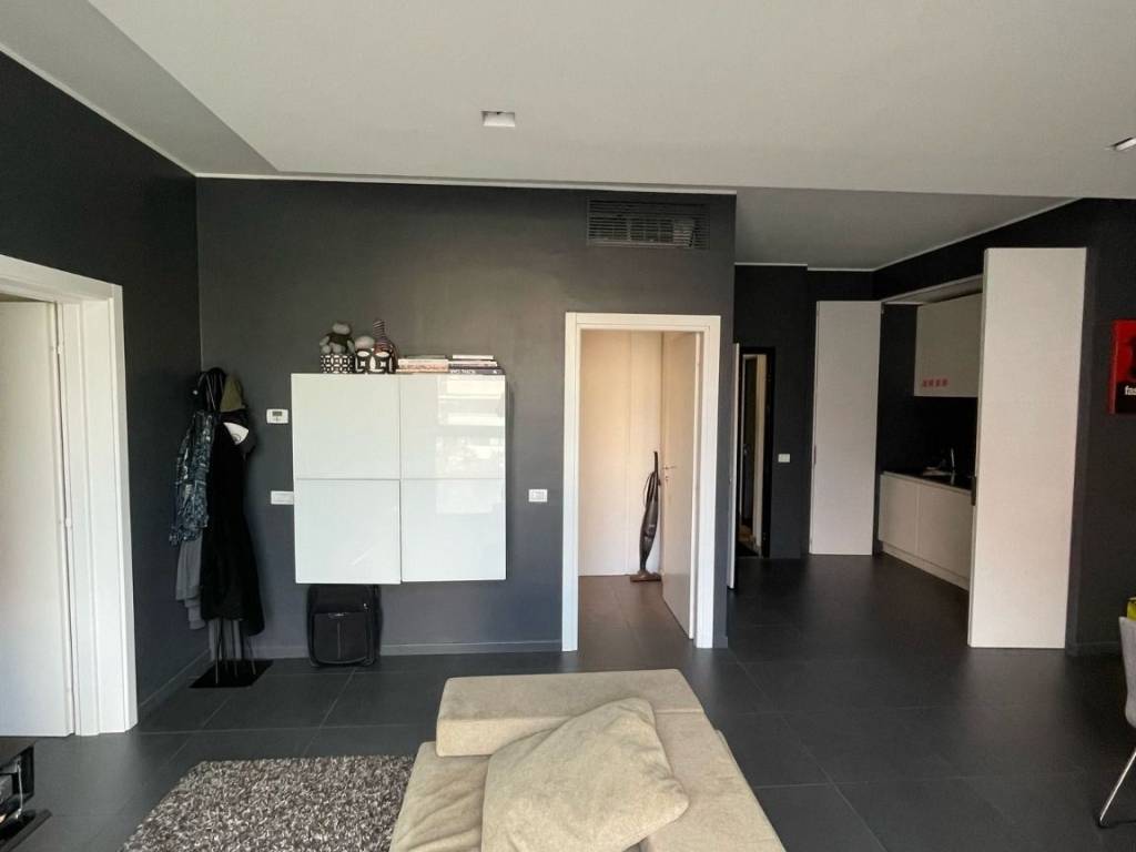 appartamento in vendita a Milano in zona Famagosta