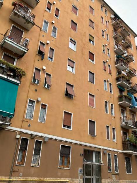 appartamento in vendita a Milano in zona Adriano