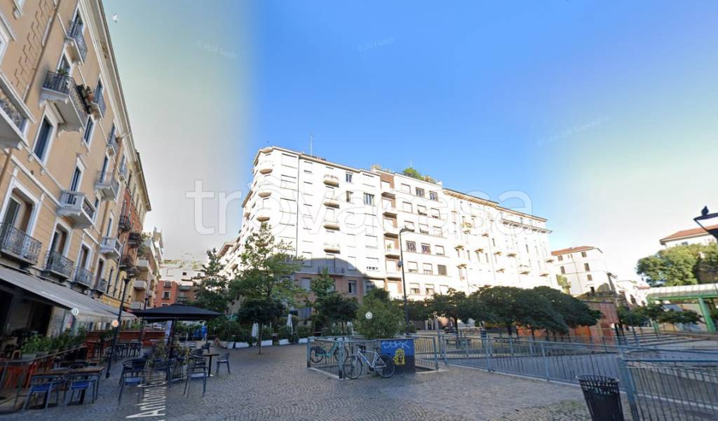 appartamento in vendita a Milano in zona Sempione