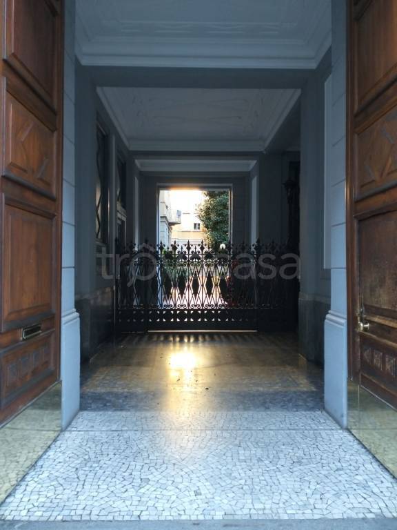 appartamento in vendita a Milano in zona Porta Venezia