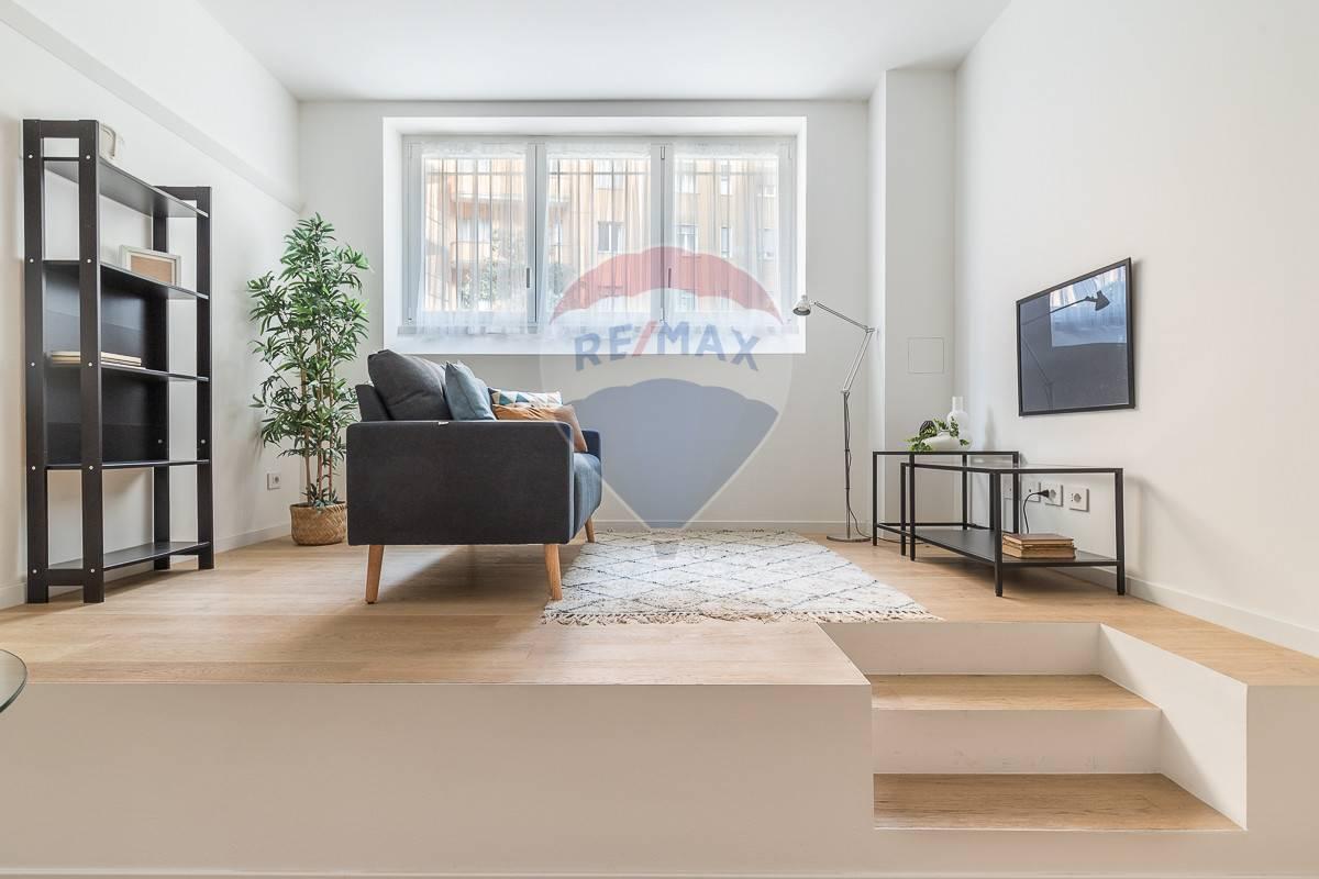 appartamento in vendita a Milano in zona Porta Ticinese