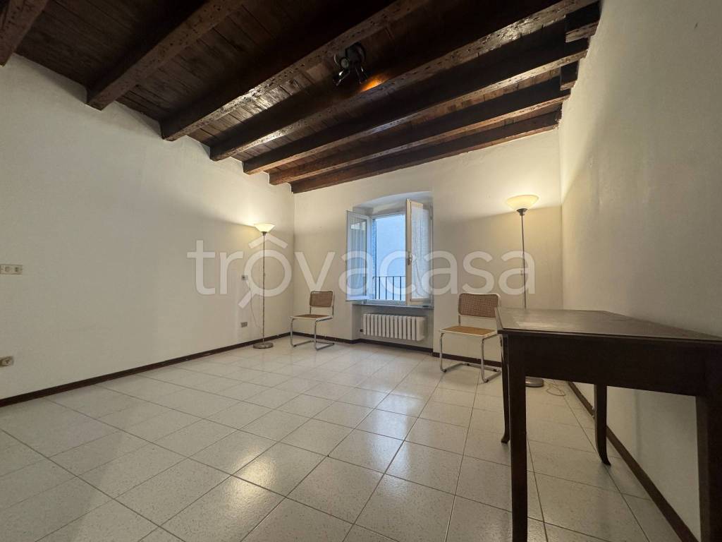 appartamento in vendita a Milano in zona XXII Marzo