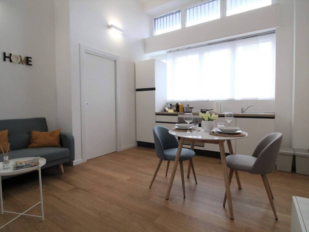 appartamento in vendita a Milano in zona Famagosta
