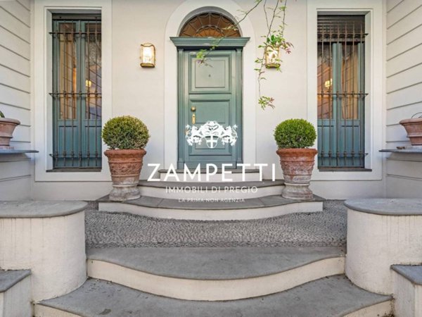 casa indipendente in vendita a Milano in zona Città Studi