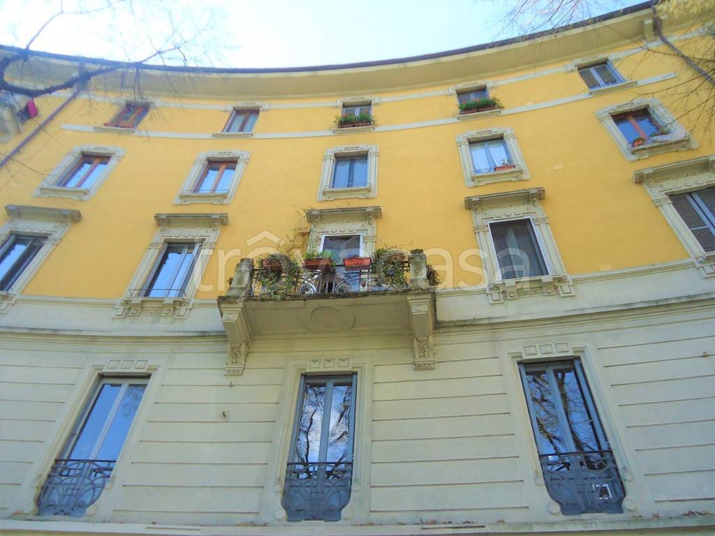 appartamento in vendita a Milano in zona Isola