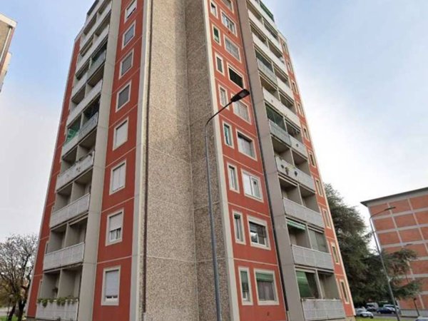 appartamento in vendita a Milano in zona Baggio