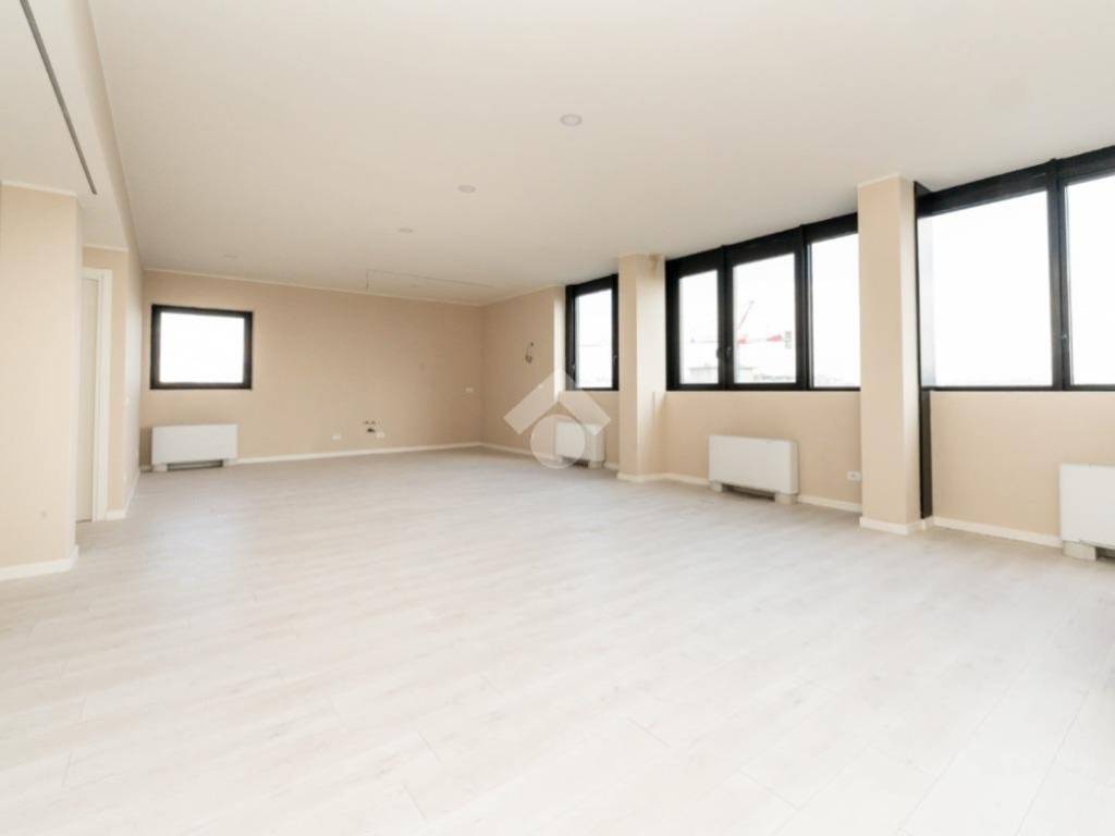 appartamento in vendita a Milano in zona Vigentino