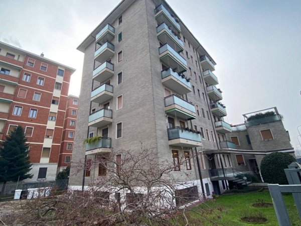 appartamento in vendita a Milano in zona Porta Vittoria