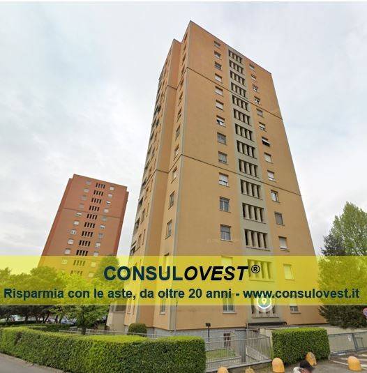 appartamento in vendita a Milano in zona Gallaratese