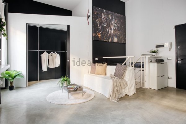 appartamento in vendita a Milano in zona Isola