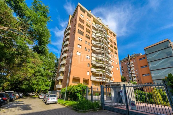 casa indipendente in vendita a Milano in zona Vigentino